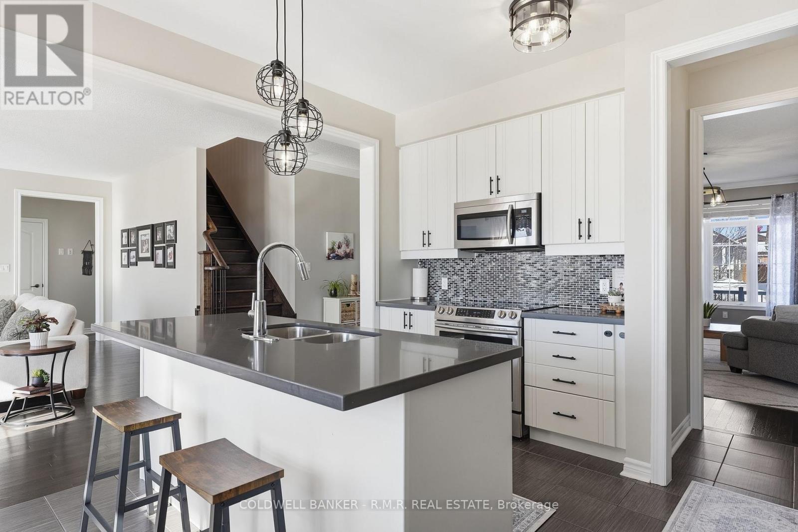 29 Logan Lane, Kawartha Lakes (Lindsay), Ontario  K9V 0L3 - Photo 10 - X12865340