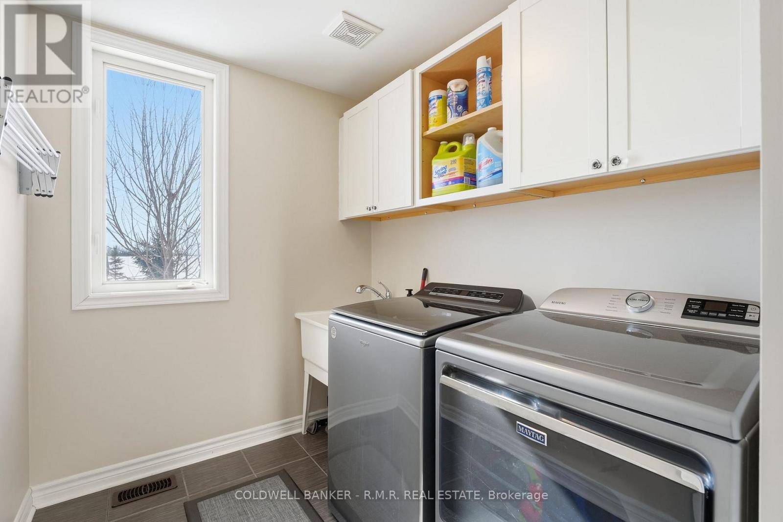 29 Logan Lane, Kawartha Lakes (Lindsay), Ontario  K9V 0L3 - Photo 18 - X12865340