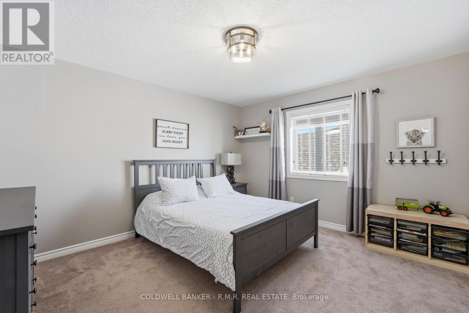 29 Logan Lane, Kawartha Lakes (Lindsay), Ontario  K9V 0L3 - Photo 27 - X12865340