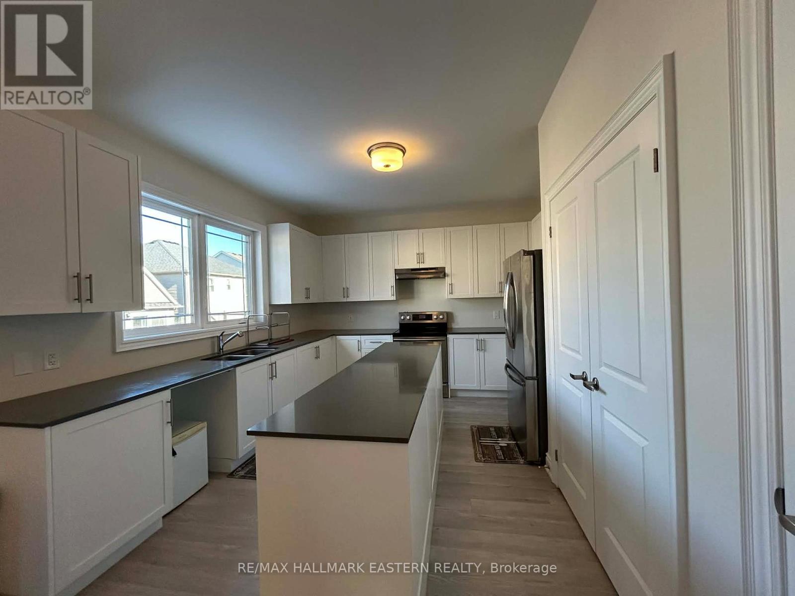 534 Macintosh Grove, Peterborough (Northcrest Ward 5), Ontario  K9H 0K1 - Photo 11 - X12865368