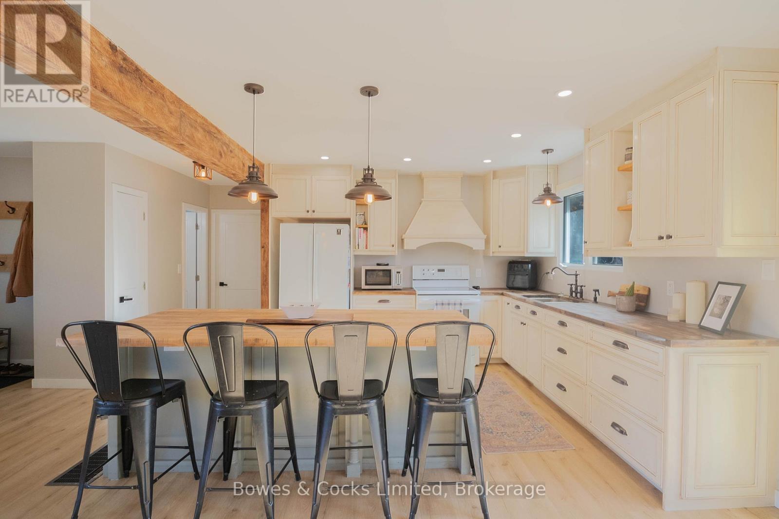 159 South Baptiste Lake Road, Hastings Highlands (Herschel Ward), Ontario  K0L 1C0 - Photo 12 - X12865402