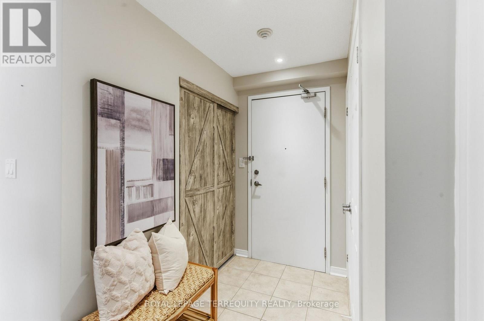 305 - 55 Shipway Avenue, Clarington (Newcastle), Ontario  L1B 0B6 - Photo 4 - E12865504