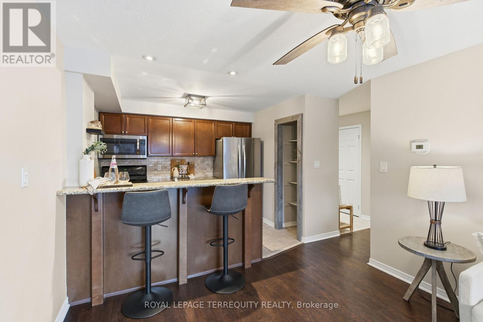 305 - 55 Shipway Avenue, Clarington (Newcastle), Ontario  L1B 0B6 - Photo 9 - E12865504