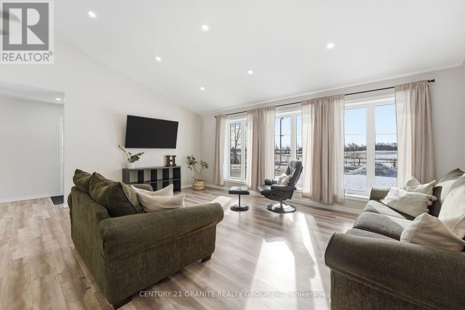 36 Fraser Lake Road, Carlow/mayo (Carlow Ward), Ontario  K0L 1G0 - Photo 12 - X12865828