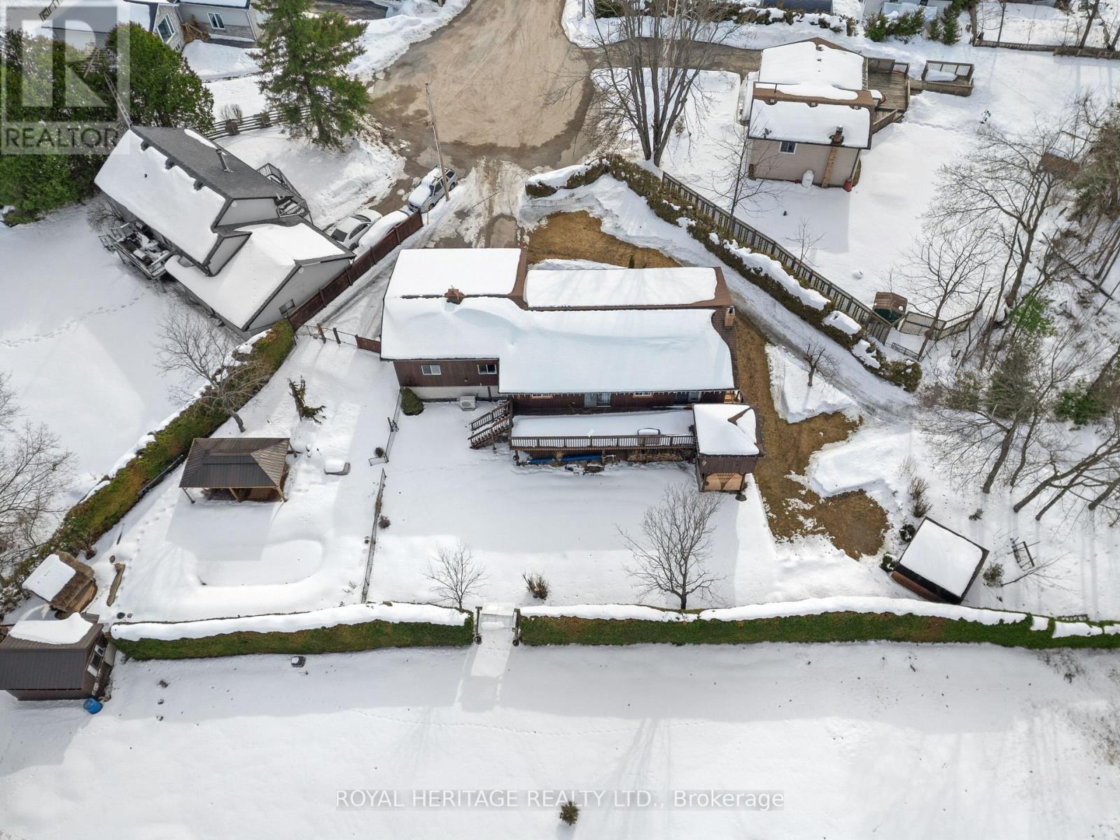 9 Teepee Court, Kawartha Lakes (Fenelon), Ontario  K9V 4R6 - Photo 2 - X12866502