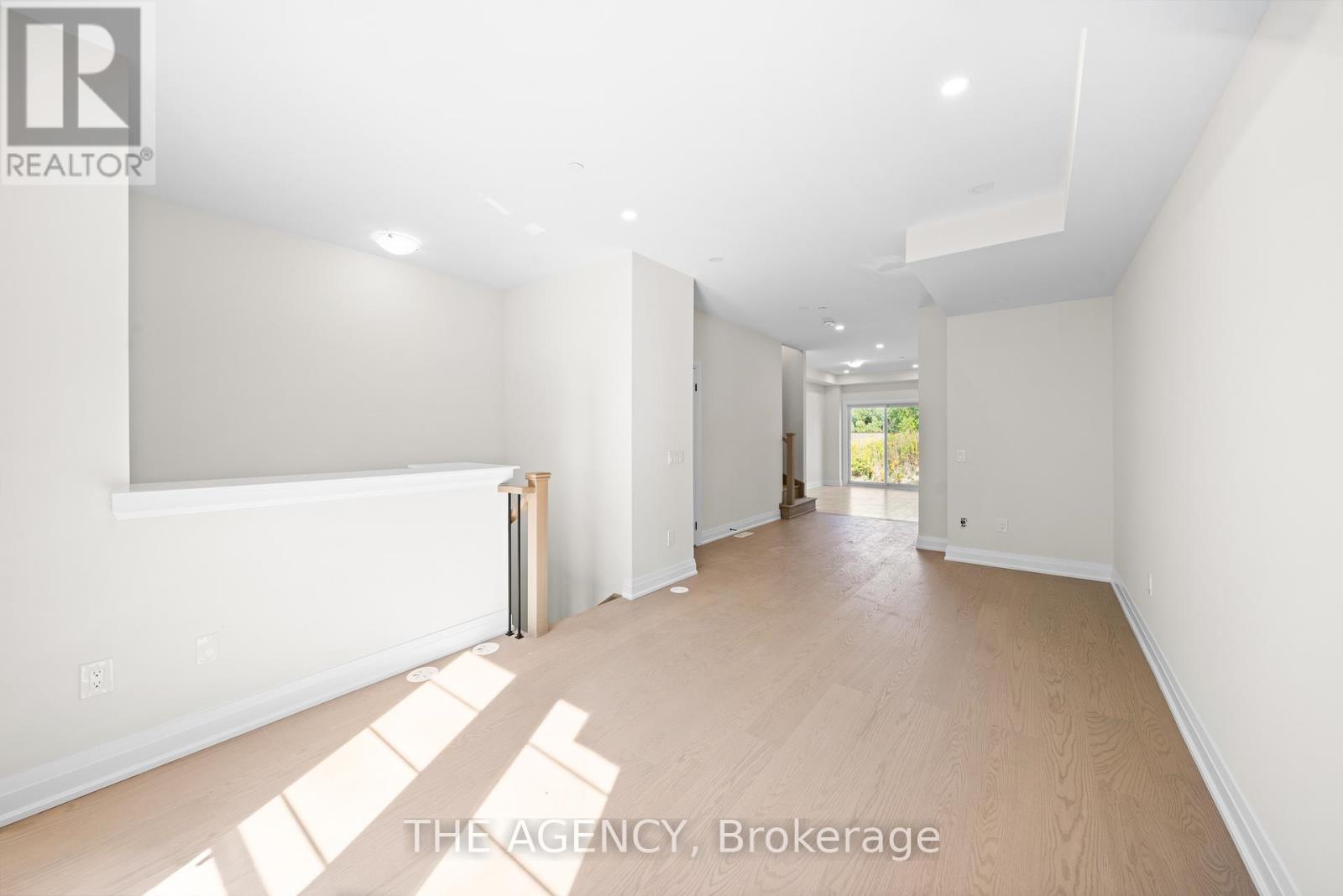 25 - 22 Marret Lane, Clarington (Newcastle), Ontario  L1B 1J2 - Photo 4 - E12866464