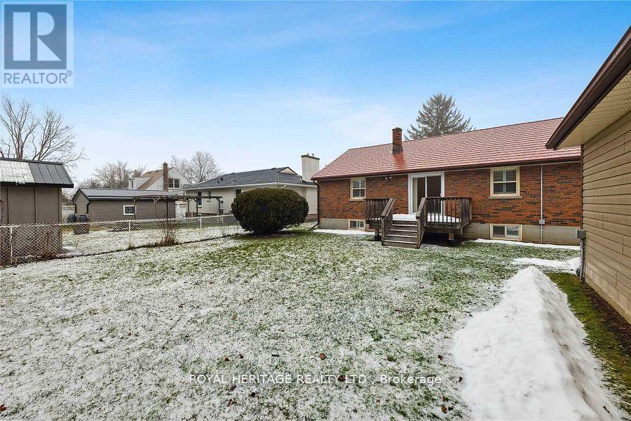 115 Albert Street N, Kawartha Lakes (Lindsay), Ontario  K9V 4K6 - Photo 17 - X12866452