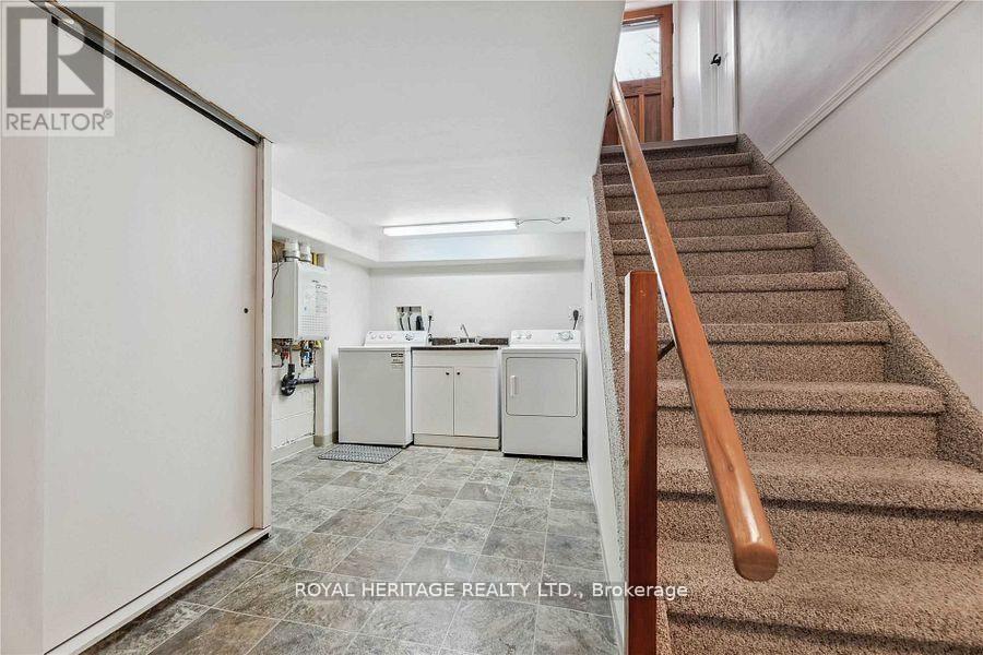 115 Albert Street N, Kawartha Lakes (Lindsay), Ontario  K9V 4K6 - Photo 3 - X12866452