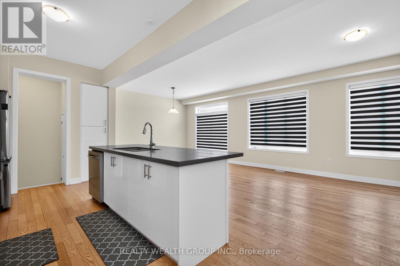 803 Griffin Trail, Peterborough (Monaghan Ward 2), Ontario  K9K 0J1 - Photo 6 - X12866500