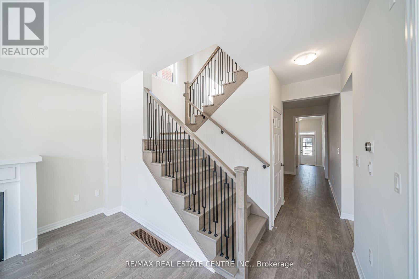 47 Northrop Avenue, Clarington (Newcastle), Ontario  L1B 1G9 - Photo 6 - E12866918