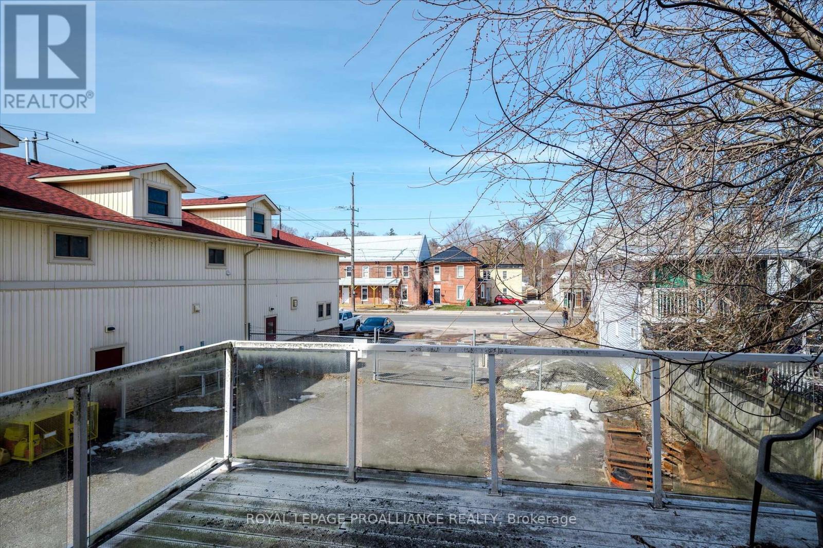 Upper Unit - 255 Mcdonnel Street S, Peterborough (Town Ward 3), Ontario  K9H 2W2 - Photo 10 - X12867230