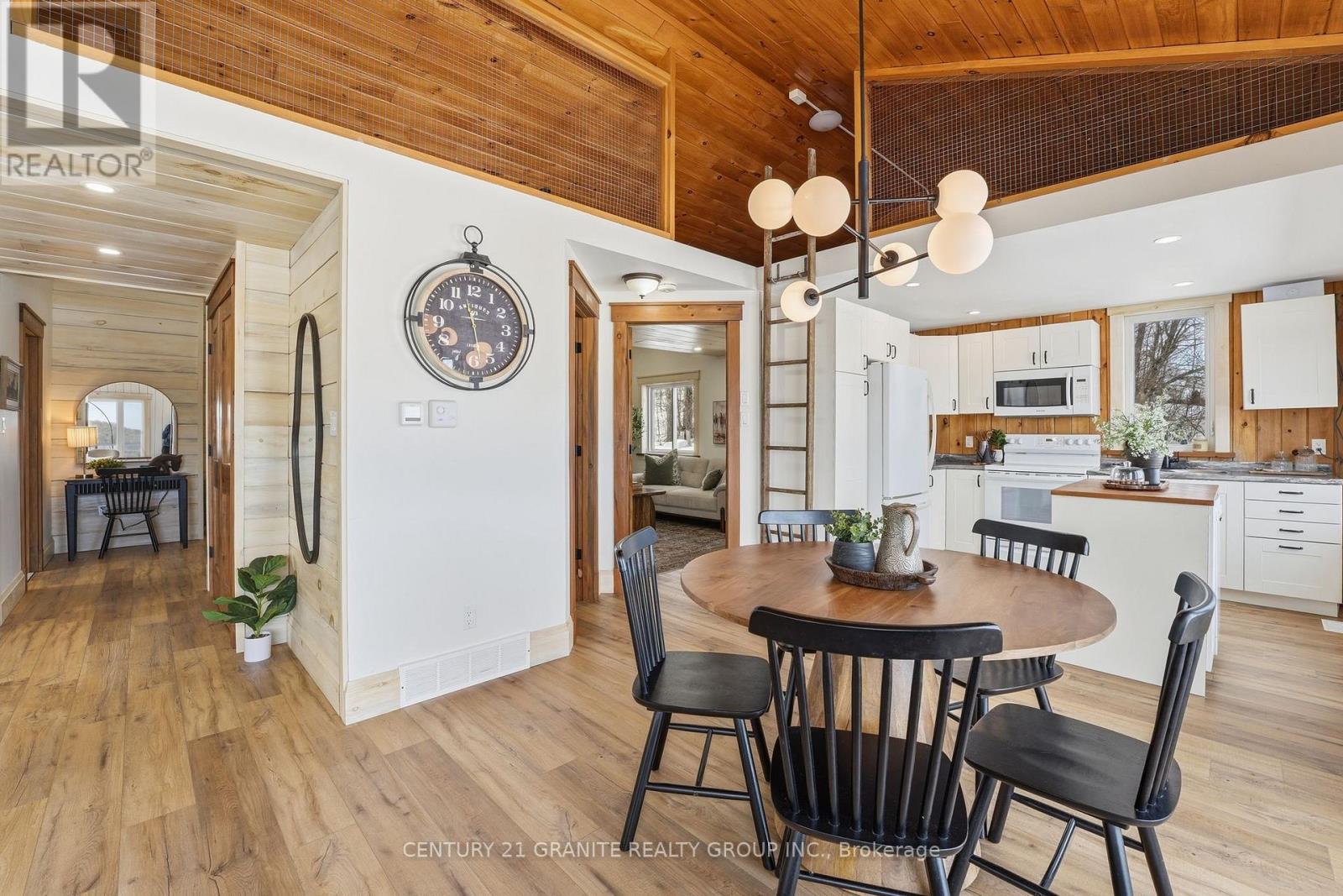 824 East Road Loop, Hastings Highlands (Monteagle Ward), Ontario  K0L 1C0 - Photo 12 - X12867392