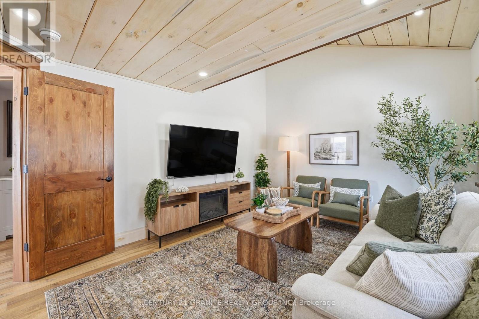 824 East Road Loop, Hastings Highlands (Monteagle Ward), Ontario  K0L 1C0 - Photo 21 - X12867392