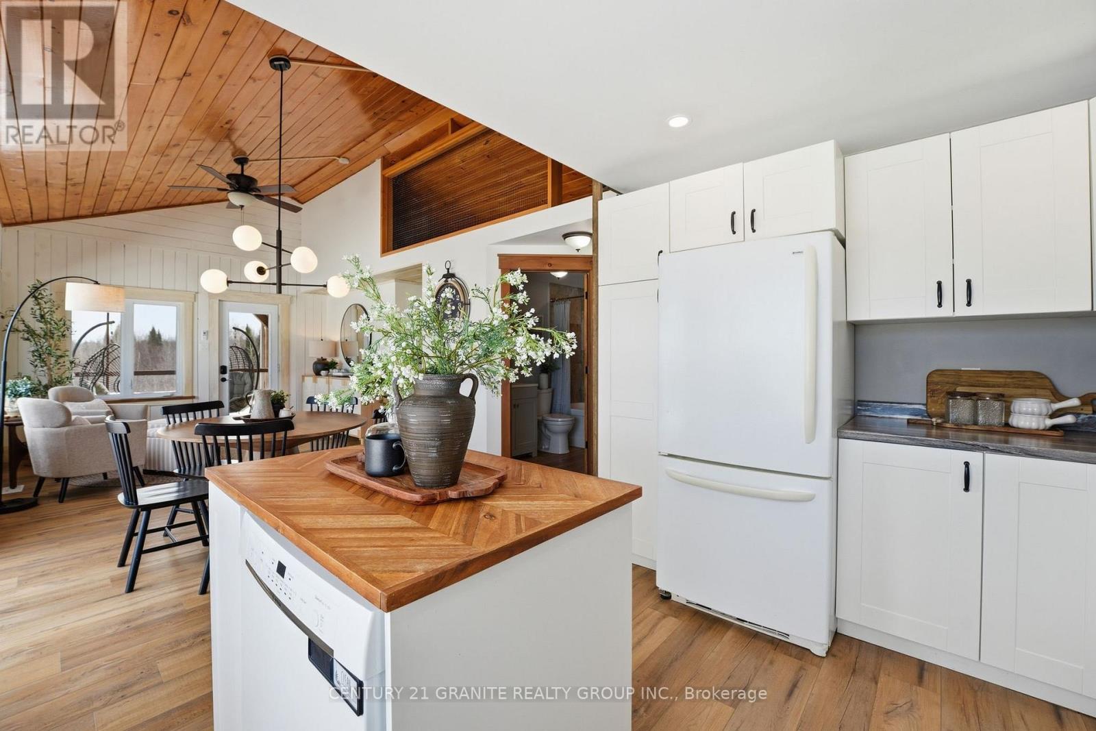 824 East Road Loop, Hastings Highlands (Monteagle Ward), Ontario  K0L 1C0 - Photo 7 - X12867392