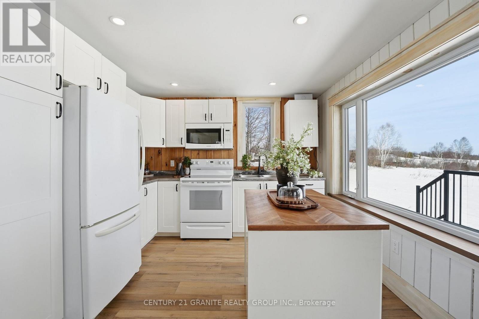 824 East Road Loop, Hastings Highlands (Monteagle Ward), Ontario  K0L 1C0 - Photo 8 - X12867392