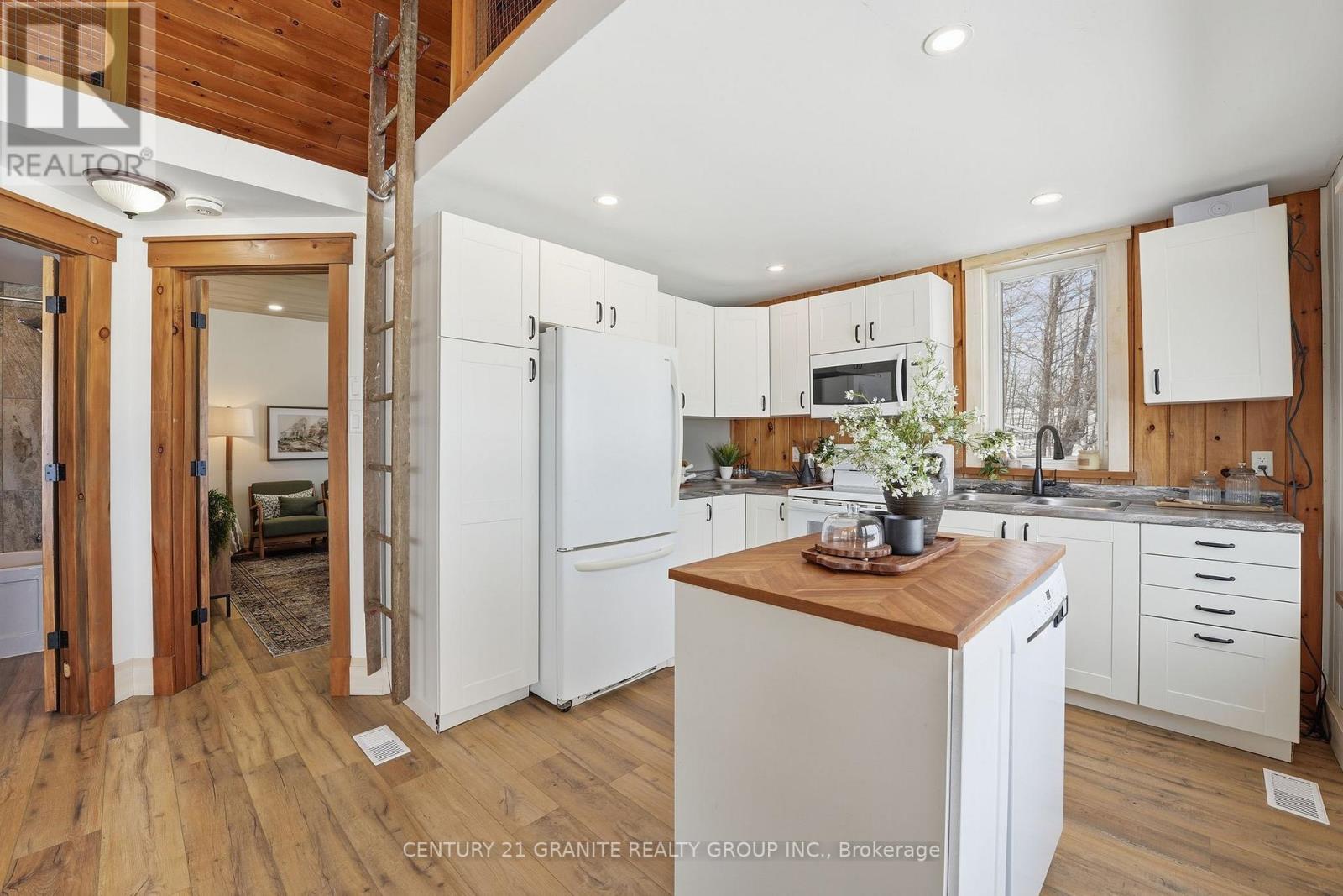 824 East Road Loop, Hastings Highlands (Monteagle Ward), Ontario  K0L 1C0 - Photo 9 - X12867392