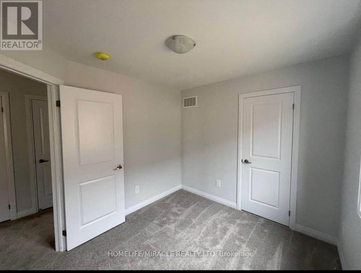 62 Corley Street, Kawartha Lakes (Lindsay), Ontario  K9V 6C2 - Photo 8 - X12868428