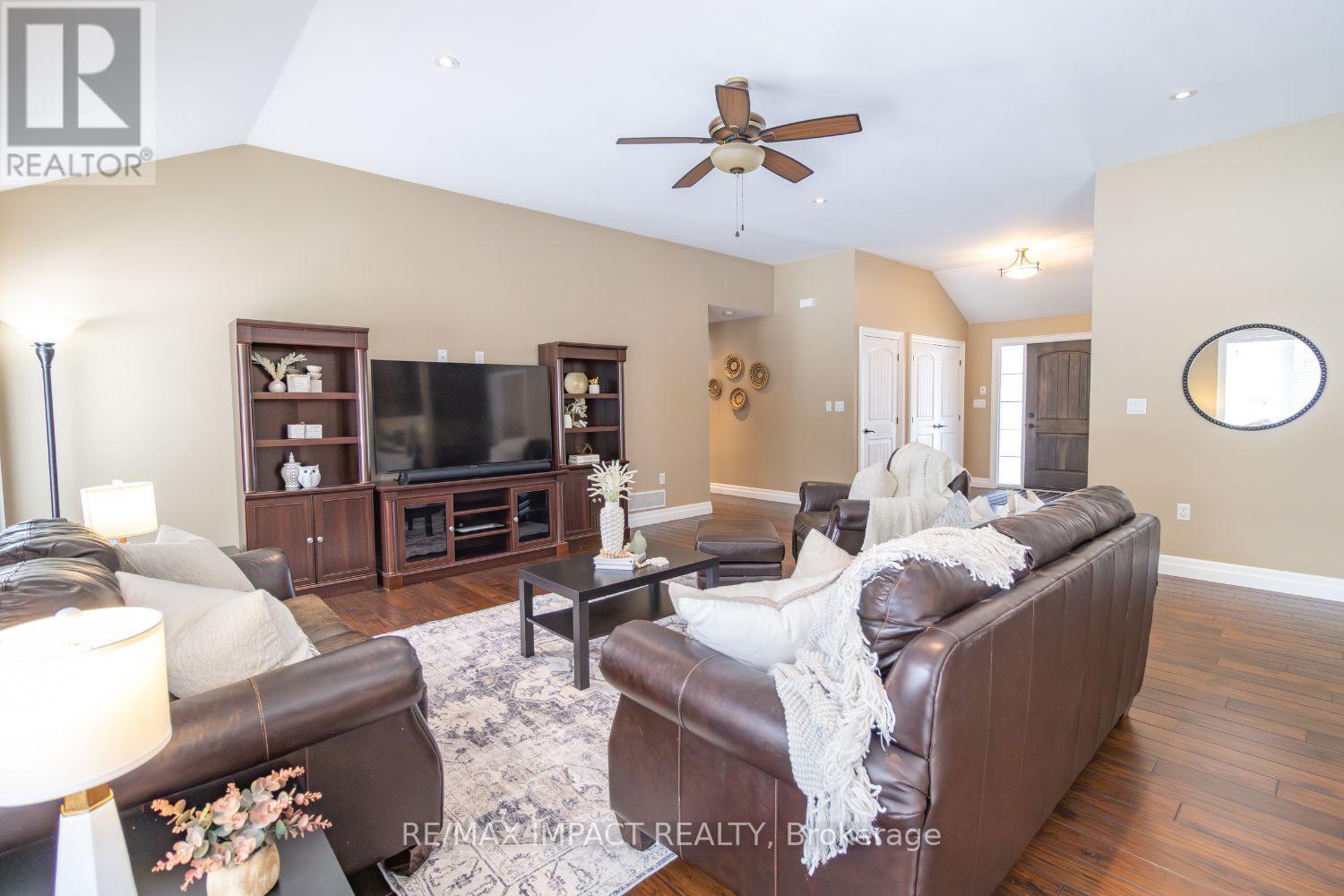 489 Larmer Line, Cavan Monaghan (Cavan Twp), Ontario  K0L 1V0 - Photo 10 - X12868652