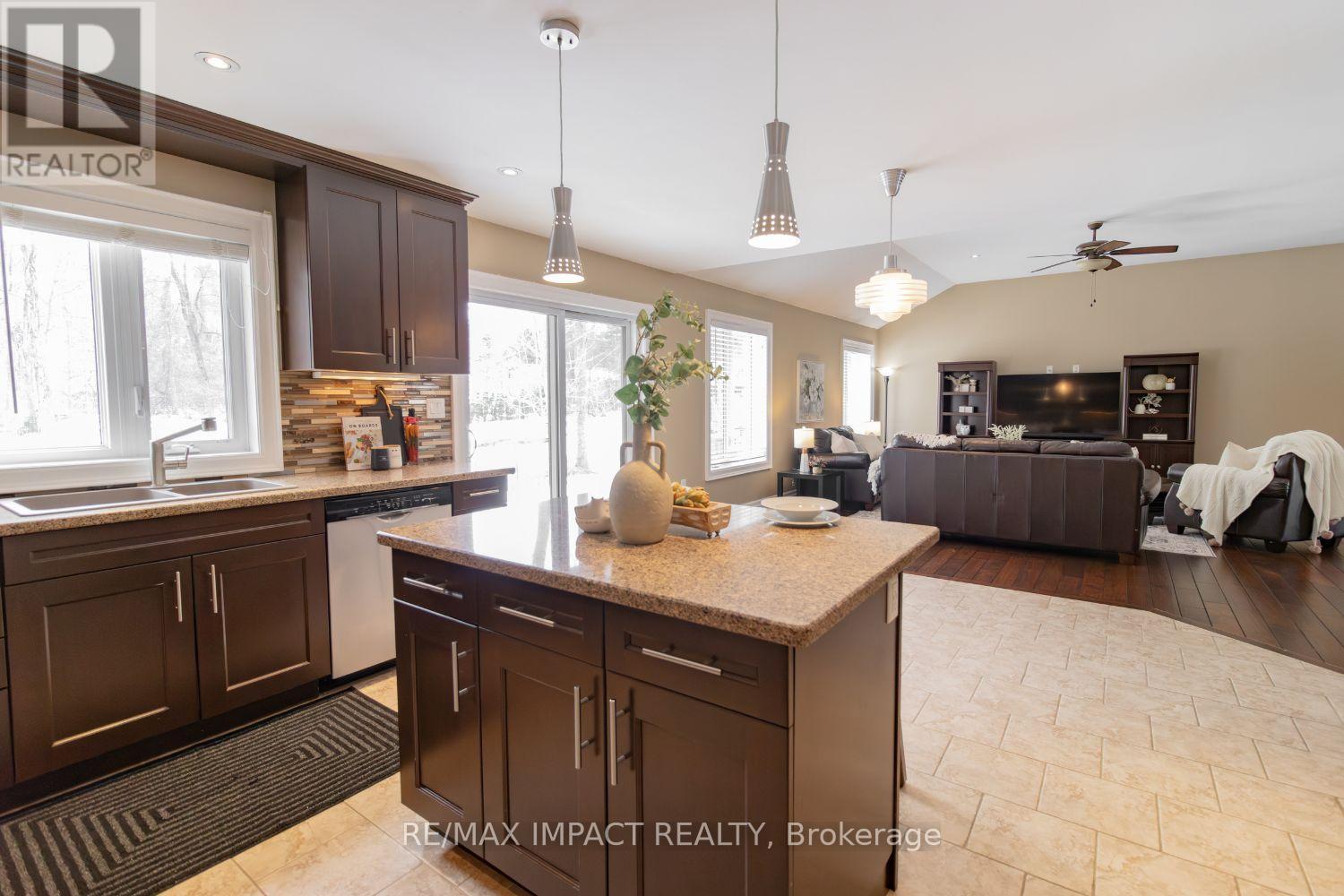 489 Larmer Line, Cavan Monaghan (Cavan Twp), Ontario  K0L 1V0 - Photo 18 - X12868652