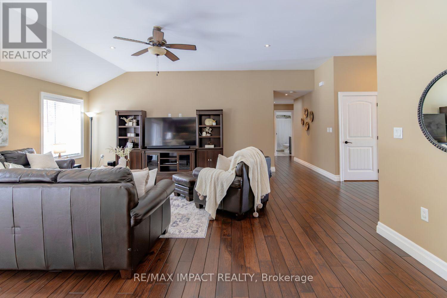 489 Larmer Line, Cavan Monaghan (Cavan Twp), Ontario  K0L 1V0 - Photo 9 - X12868652