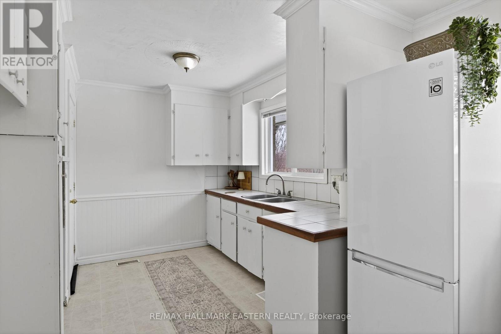 897 Westdale Avenue, Peterborough (Northcrest Ward 5), Ontario  K9H 6C5 - Photo 13 - X12869432