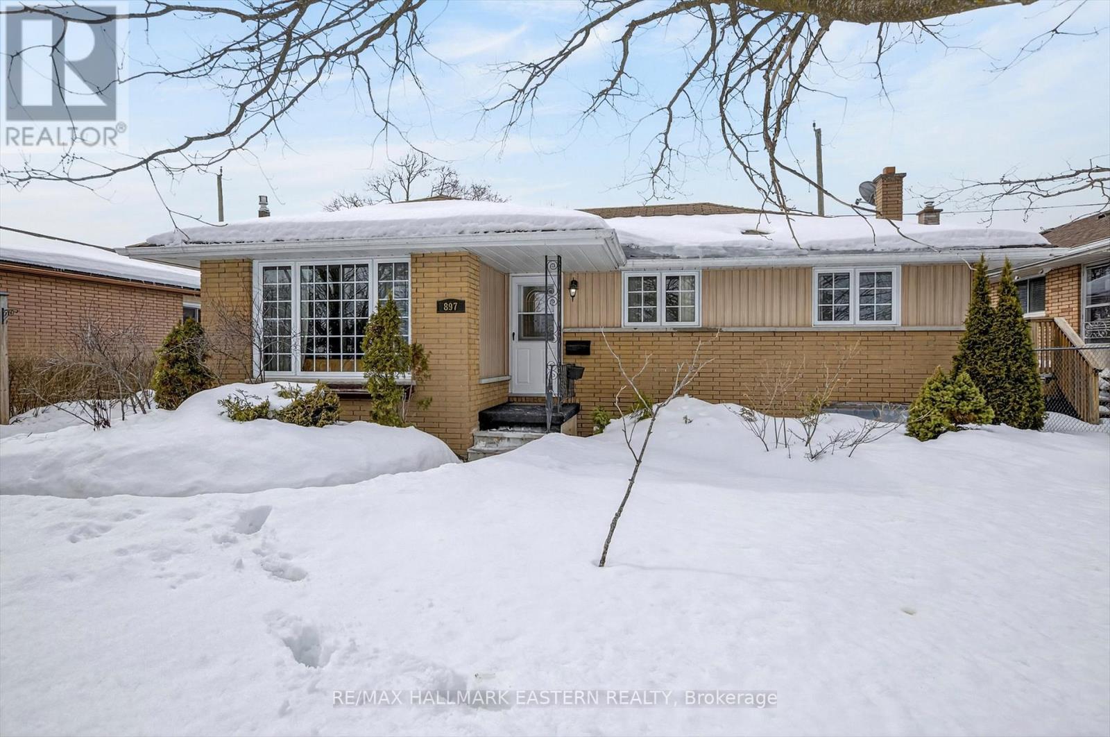 897 Westdale Avenue, Peterborough (Northcrest Ward 5), Ontario  K9H 6C5 - Photo 3 - X12869432