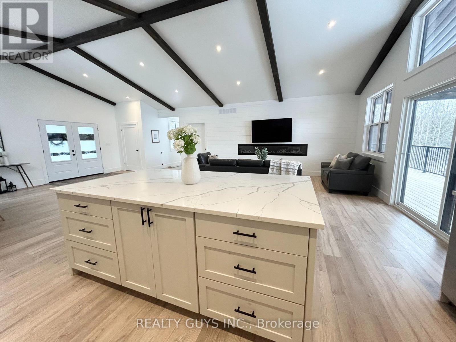 2 Ivy Street, Kawartha Lakes (Emily), Ontario  K0L 2W0 - Photo 3 - X12869498