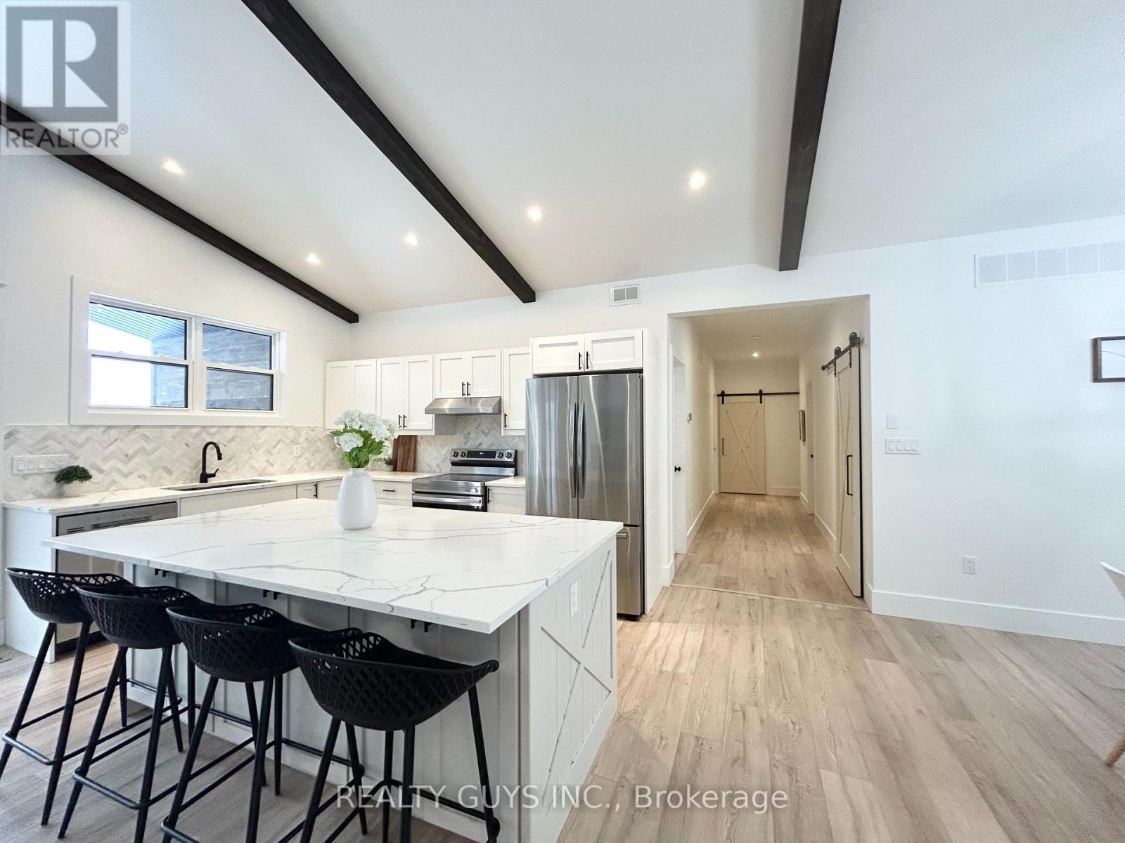 2 Ivy Street, Kawartha Lakes (Emily), Ontario  K0L 2W0 - Photo 6 - X12869498