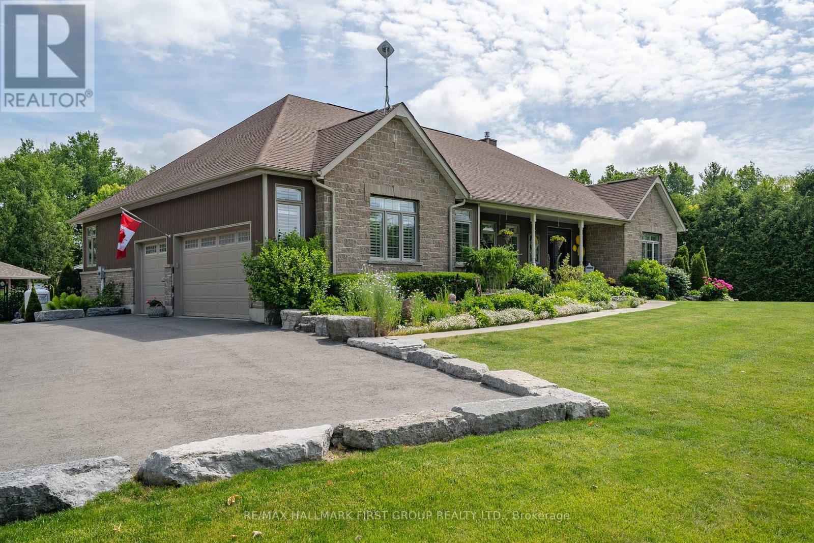 220 Wright Crescent, Port Hope (Garden Hill), Ontario  L0A 1B0 - Photo 2 - X12869648