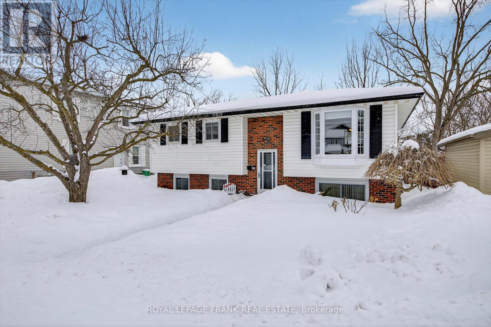 491 Chamberlain Street, Peterborough (Town Ward 3), Ontario  K9J 4L3 - Photo 2 - X12869726