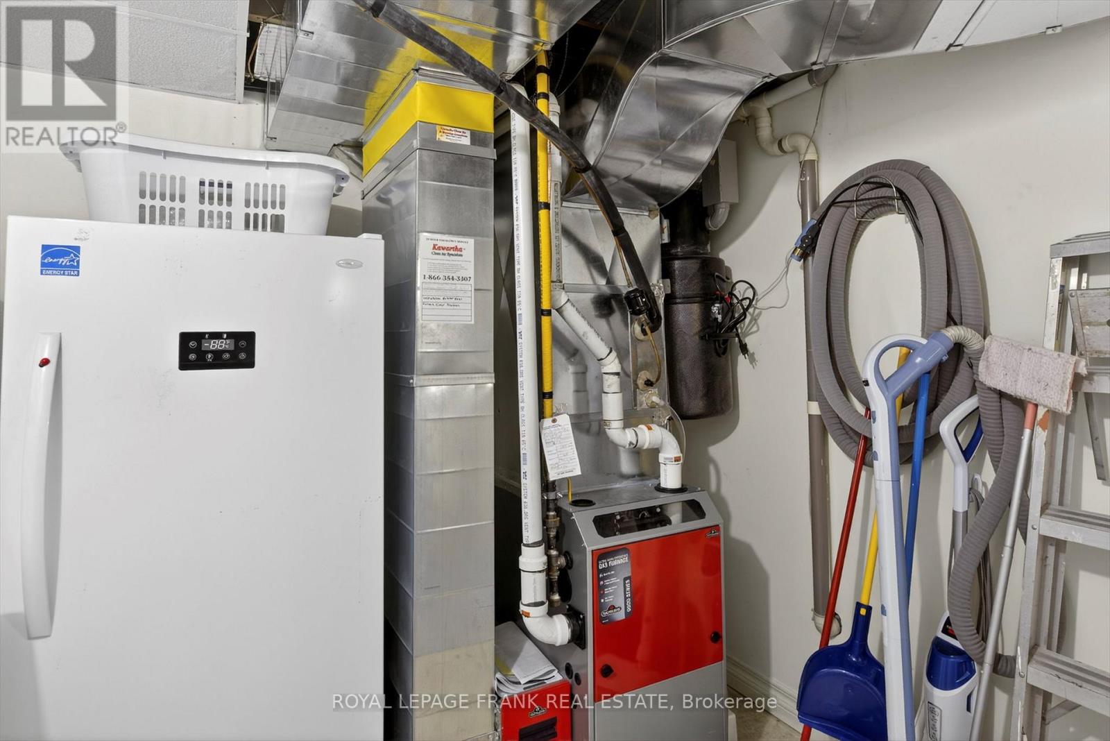 491 Chamberlain Street, Peterborough (Town Ward 3), Ontario  K9J 4L3 - Photo 28 - X12869726