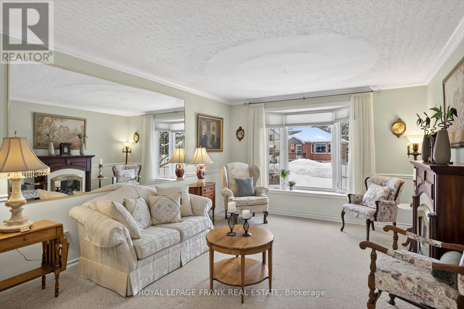 491 Chamberlain Street, Peterborough (Town Ward 3), Ontario  K9J 4L3 - Photo 3 - X12869726