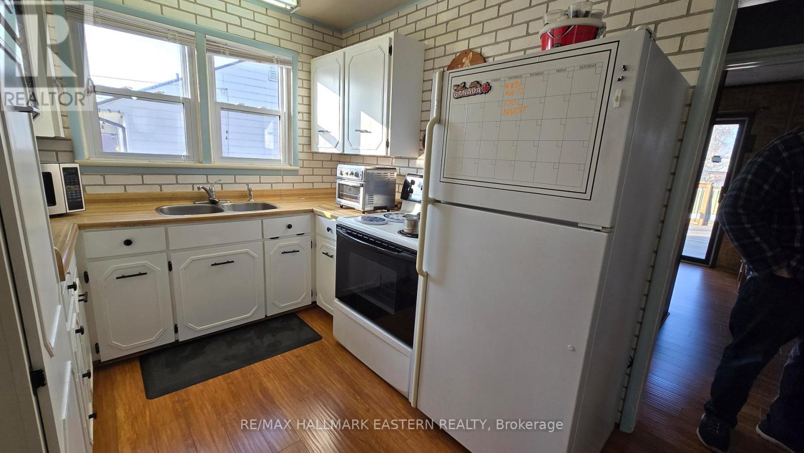 45 Goodfellow Road S, Peterborough (Otonabee Ward 1), Ontario  K9J 5W8 - Photo 5 - X12871032