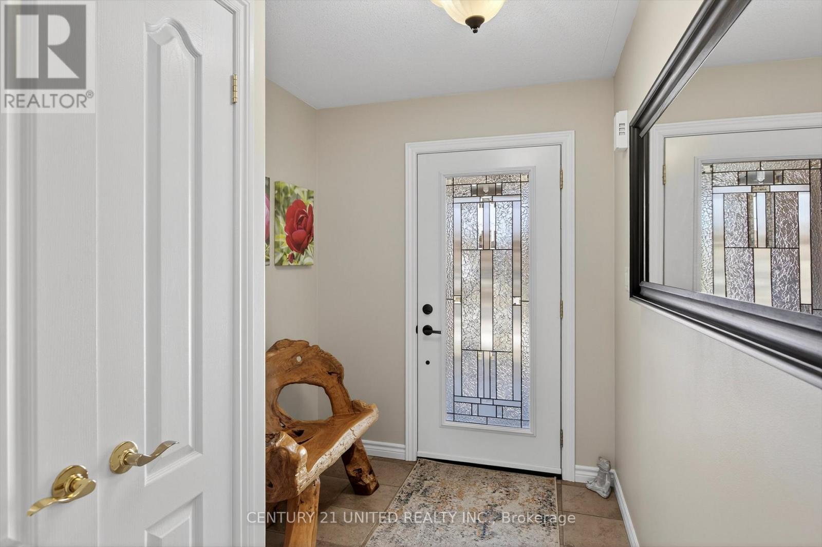 75 Mcgibbon Boulevard, Kawartha Lakes (Lindsay), Ontario  K9V 6G5 - Photo 5 - X12871222