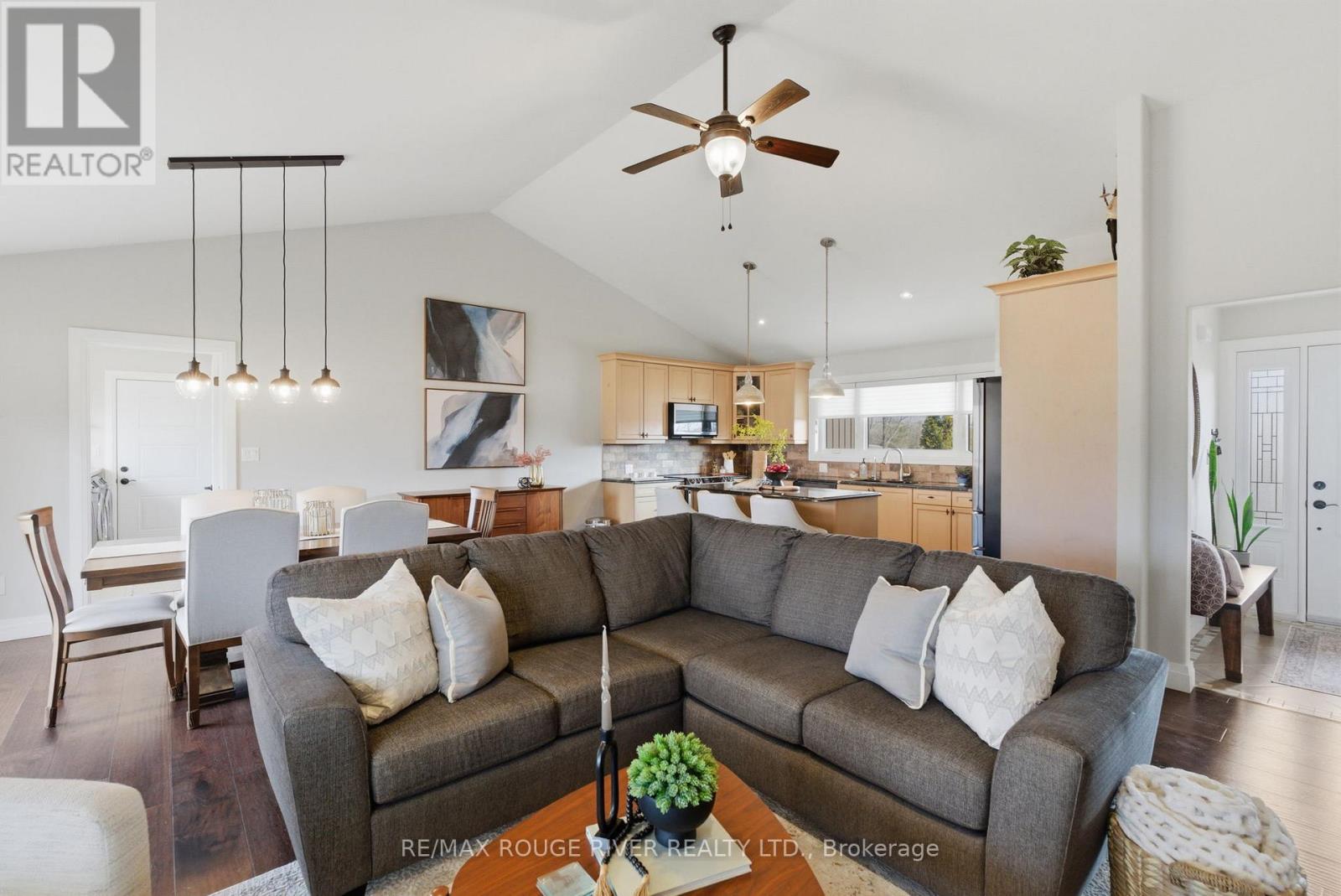 660 Hayes Line, Cavan Monaghan (Cavan Twp), Ontario  K0L 2W0 - Photo 8 - X12871908