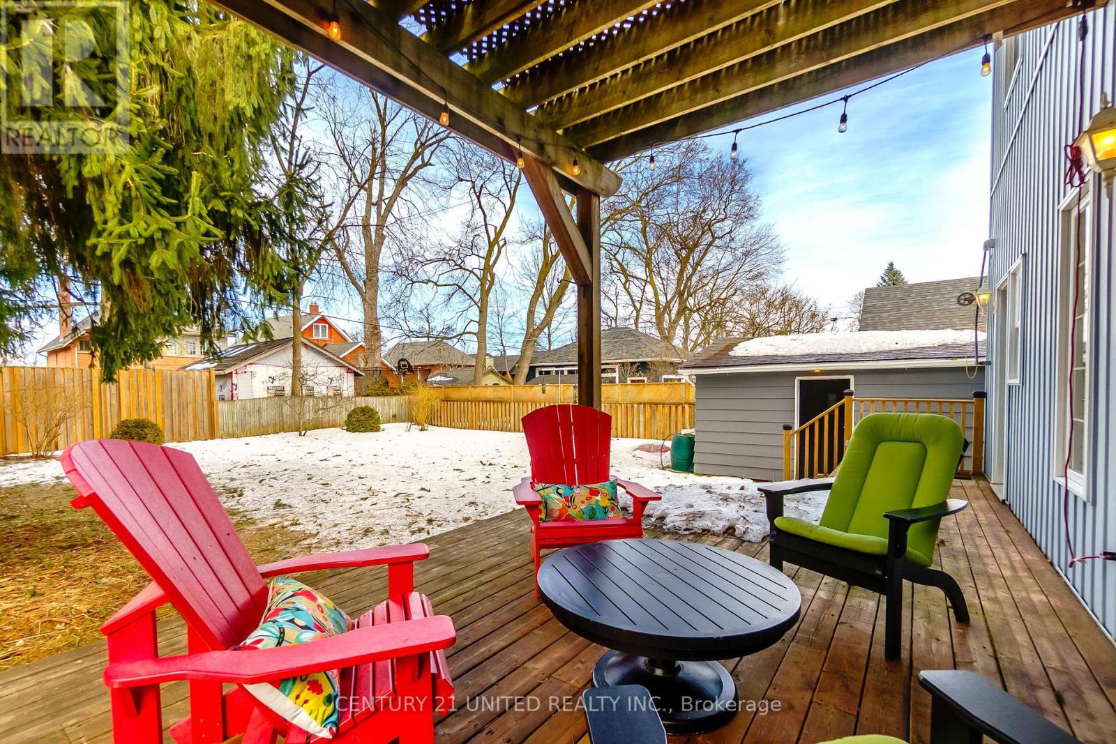 558 Gilmour Street, Peterborough (Town Ward 3), Ontario  K9H 2K2 - Photo 15 - X12872012