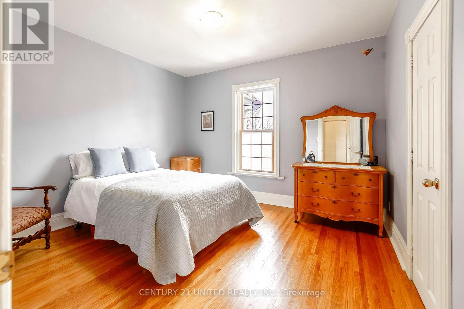 558 Gilmour Street, Peterborough (Town Ward 3), Ontario  K9H 2K2 - Photo 20 - X12872012