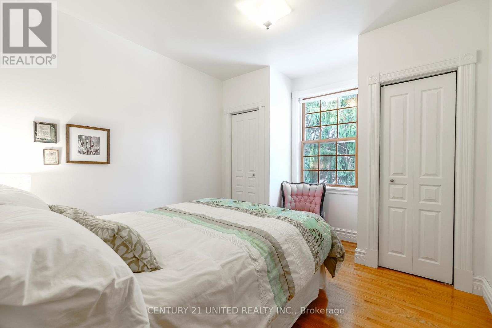 558 Gilmour Street, Peterborough (Town Ward 3), Ontario  K9H 2K2 - Photo 21 - X12872012