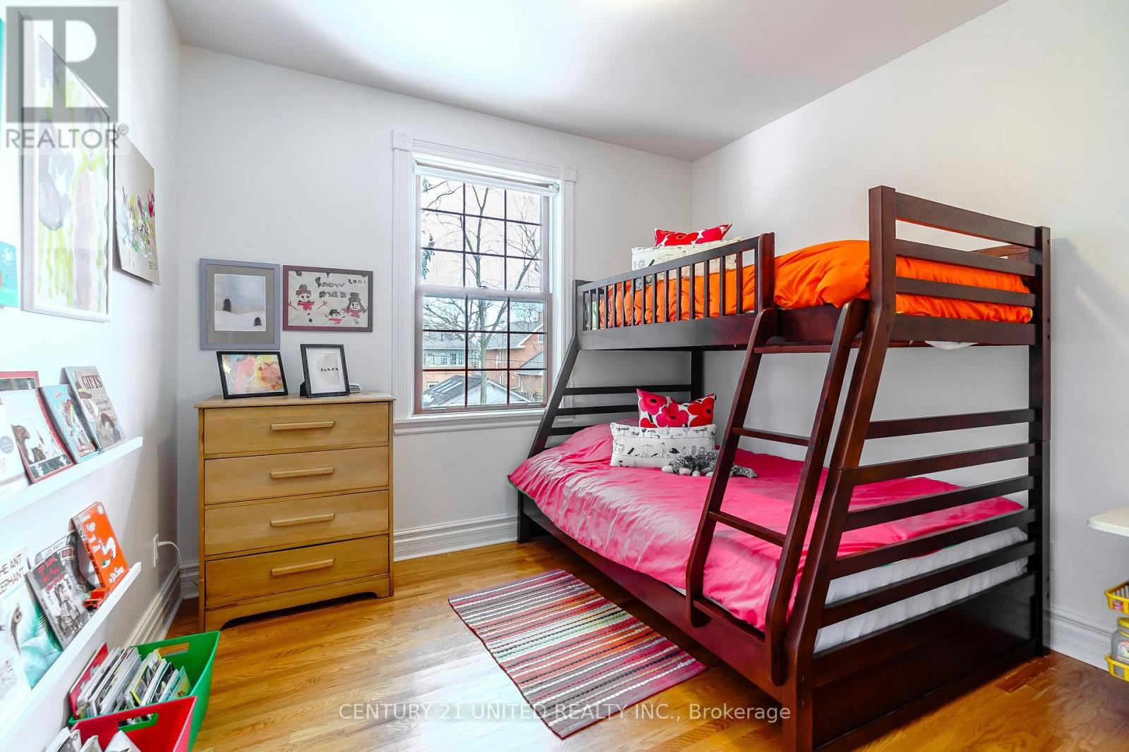 558 Gilmour Street, Peterborough (Town Ward 3), Ontario  K9H 2K2 - Photo 22 - X12872012