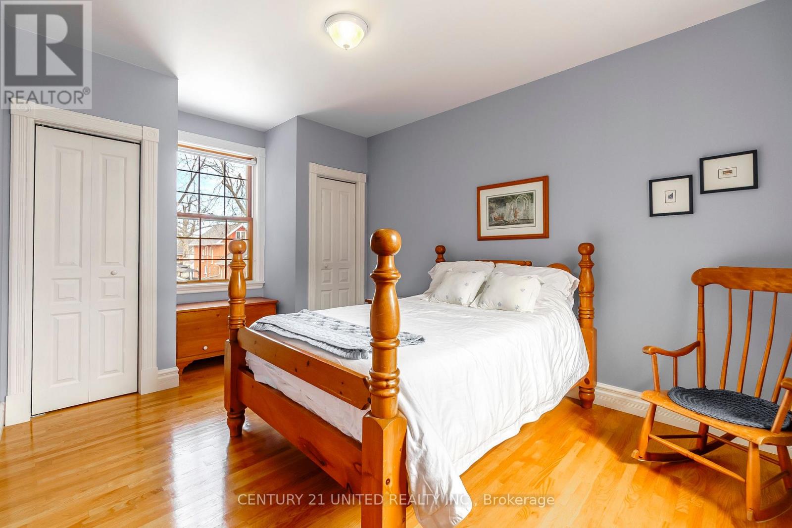 558 Gilmour Street, Peterborough (Town Ward 3), Ontario  K9H 2K2 - Photo 23 - X12872012