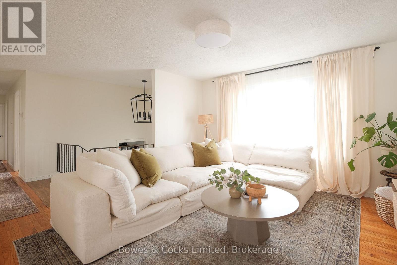 1712 Redwood Drive, Peterborough (Monaghan Ward 2), Ontario  K9K 1M3 - Photo 7 - X12872244