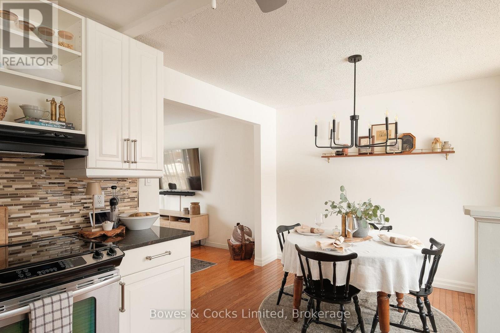 1712 Redwood Drive, Peterborough (Monaghan Ward 2), Ontario  K9K 1M3 - Photo 9 - X12872244