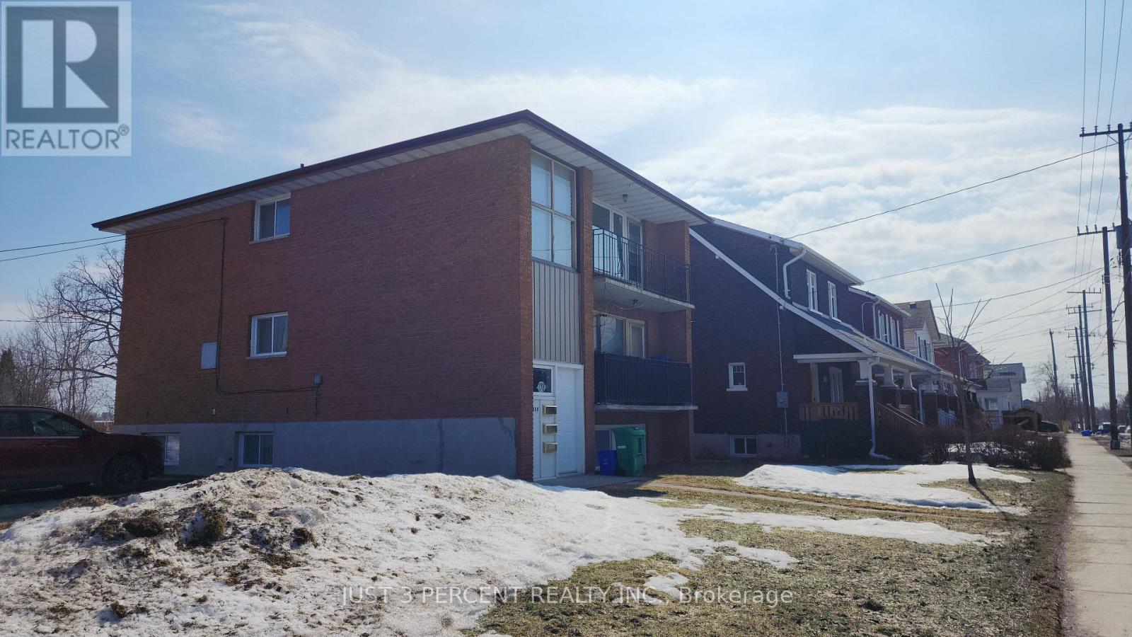 198 Aylmer Street N, Peterborough (Town Ward 3), Ontario  K9J 3K1 - Photo 2 - X12872516