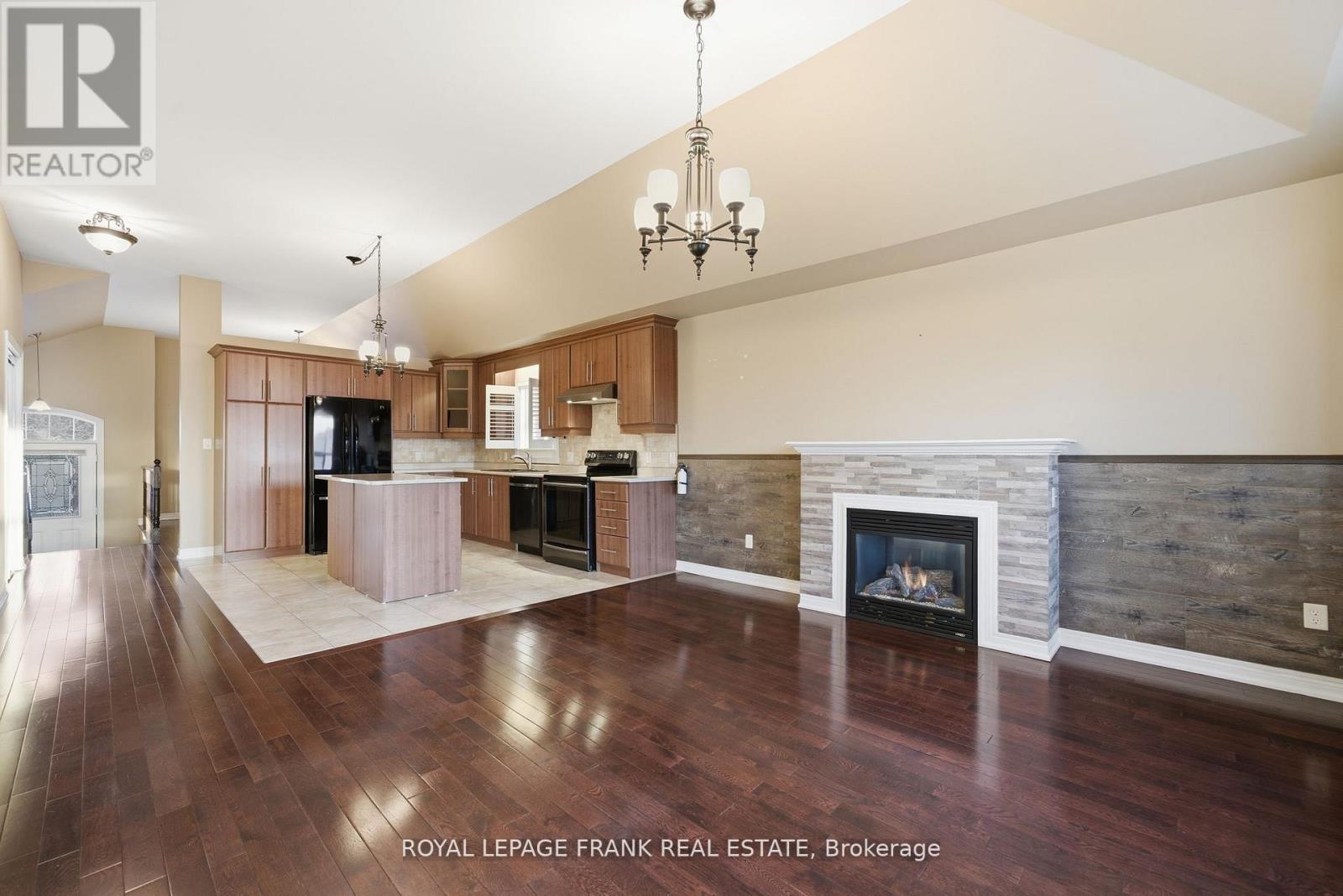 7 Brock Street, Kawartha Lakes (Lindsay), Ontario  K9V 0B9 - Photo 17 - X12872816