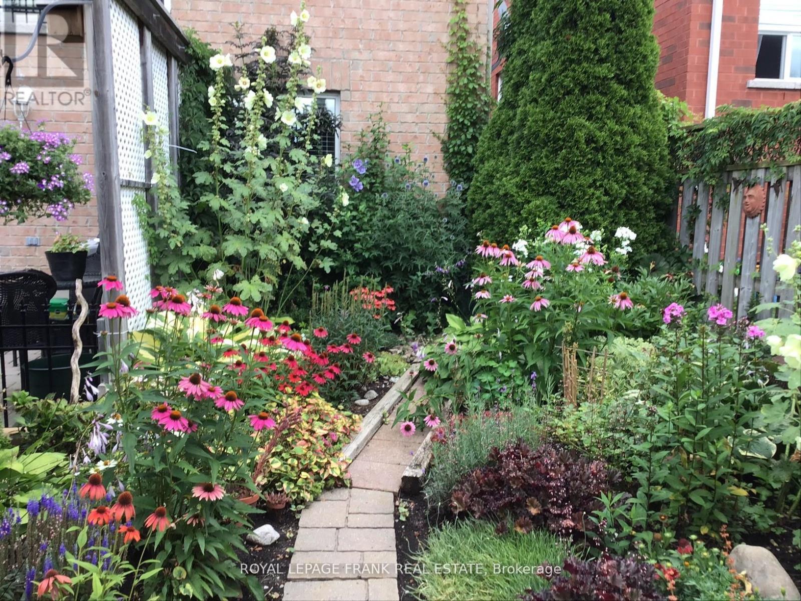 7 Brock Street, Kawartha Lakes (Lindsay), Ontario  K9V 0B9 - Photo 45 - X12872816