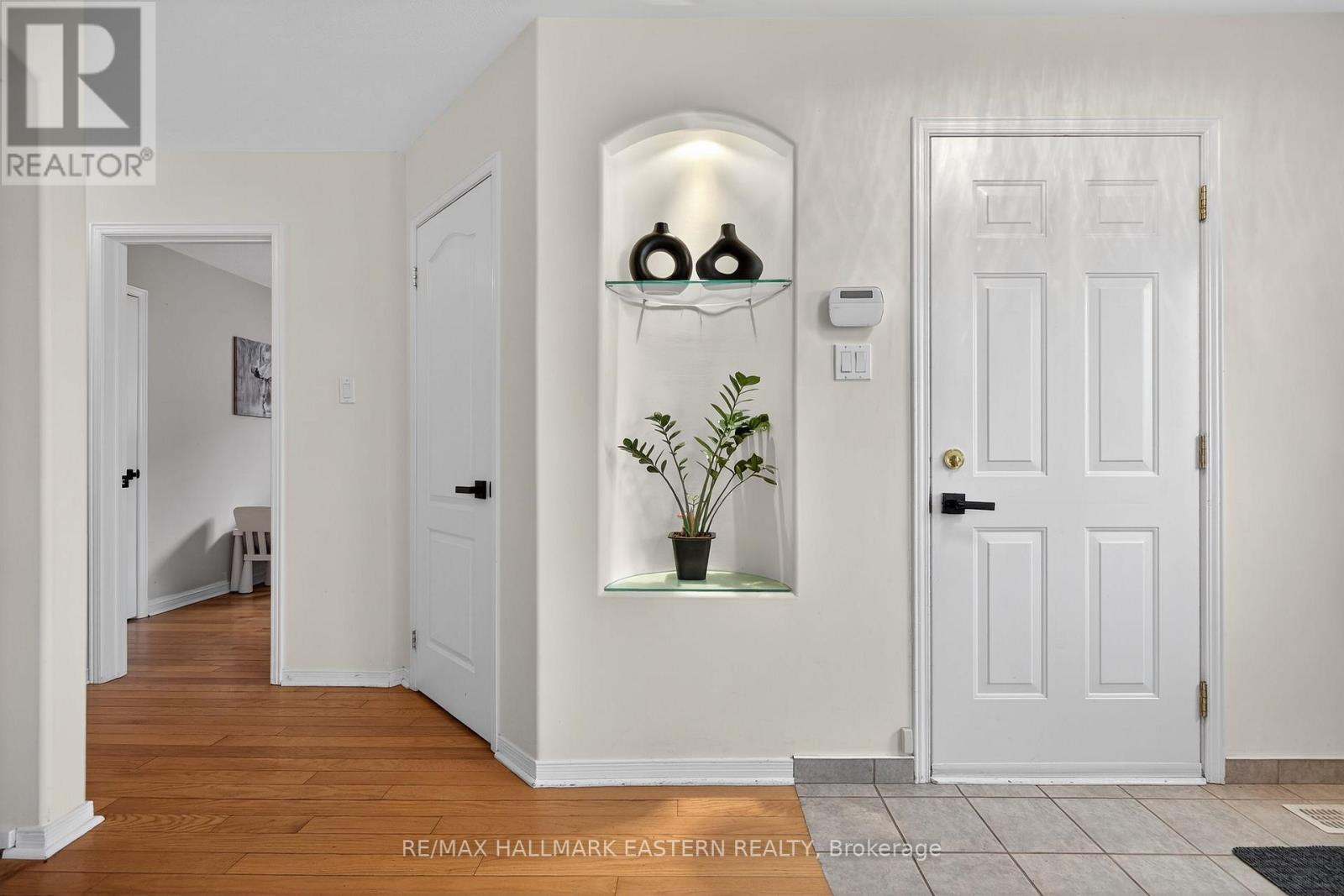 664 Trailview Drive, Peterborough (Ashburnham Ward 4), Ontario  K9J 8P1 - Photo 11 - X12873112