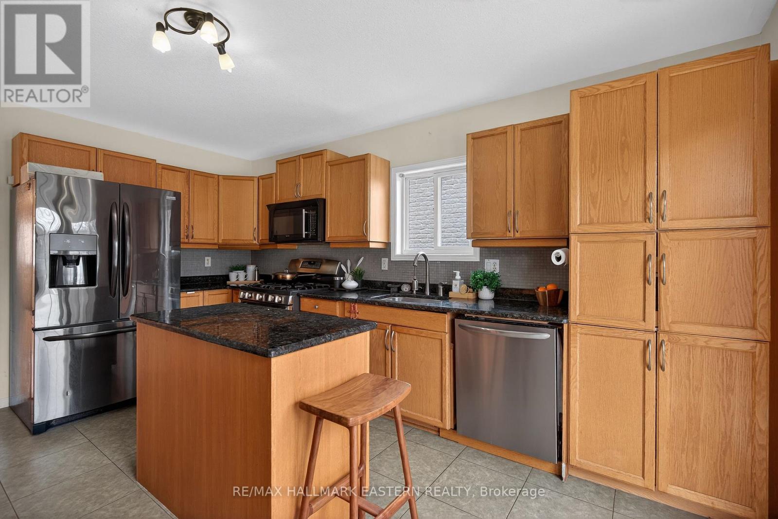 664 Trailview Drive, Peterborough (Ashburnham Ward 4), Ontario  K9J 8P1 - Photo 15 - X12873112