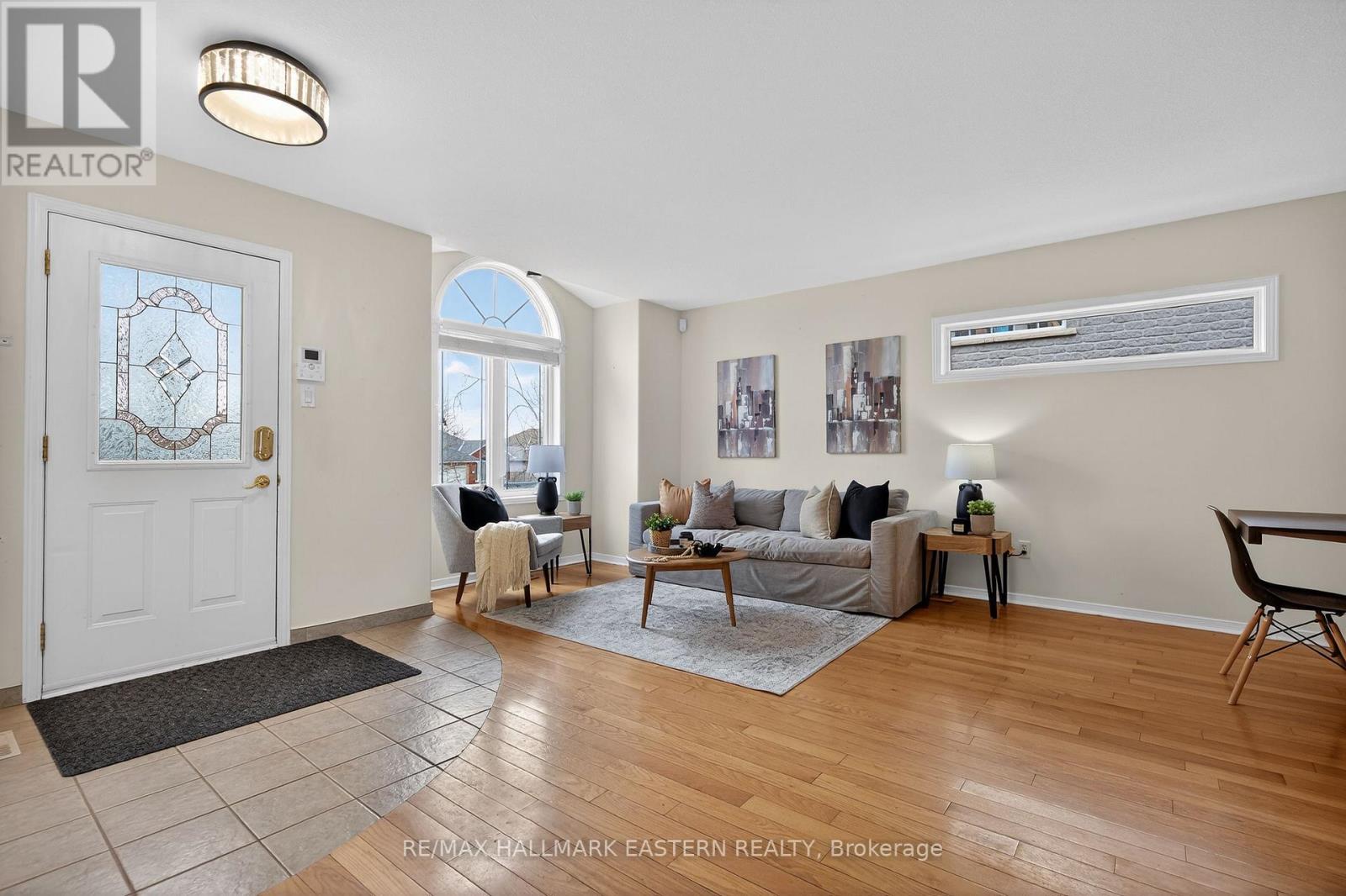 664 Trailview Drive, Peterborough (Ashburnham Ward 4), Ontario  K9J 8P1 - Photo 4 - X12873112