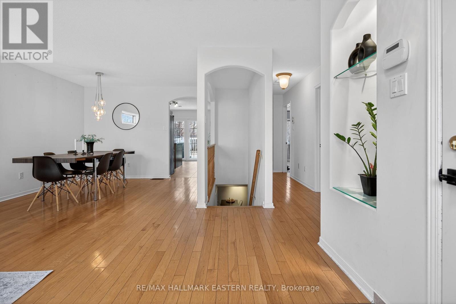 664 Trailview Drive, Peterborough (Ashburnham Ward 4), Ontario  K9J 8P1 - Photo 5 - X12873112