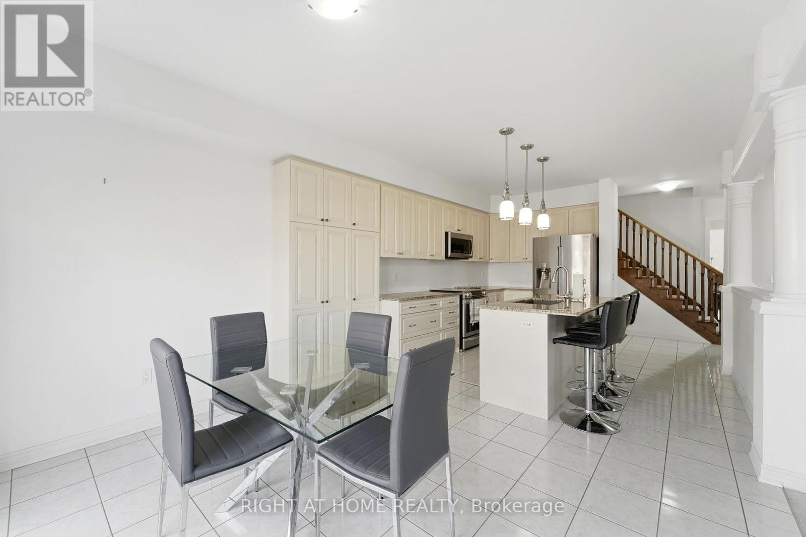 156 Mcdonald Crescent, Clarington (Newcastle), Ontario  L1B 1G9 - Photo 14 - E12873442